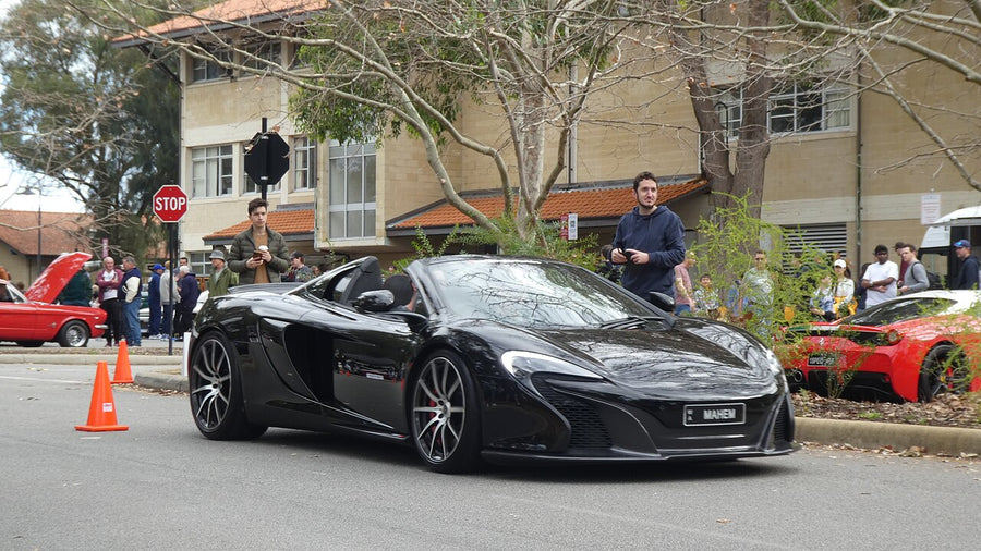 McLaren 650S 2015